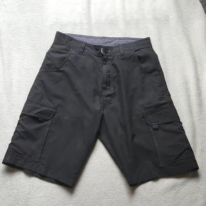 BurnSide Shorts Sz 30, 5 Pockets in front & 1 has a Zipper, 2 Pockets in Back